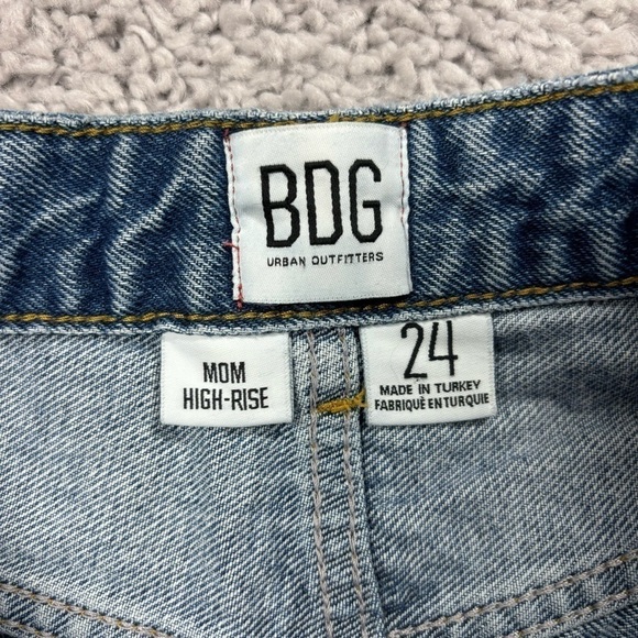 BDG Jeans Womens 24 Mom High Rise Cotton Raw Hem Casual Denim Urban Outfitters - Picture 2 of 3